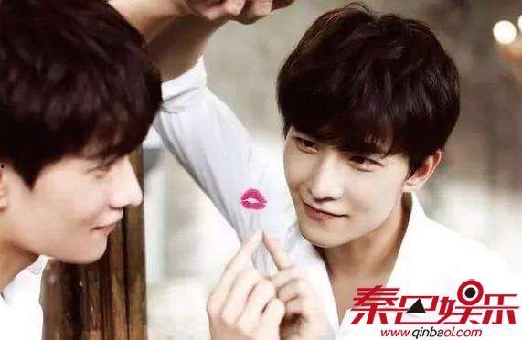 杨洋排队爆料视频,明星日常排队现场引热议 第3张 杨洋排队爆料视频,明星日常排队现场引热议 第3张